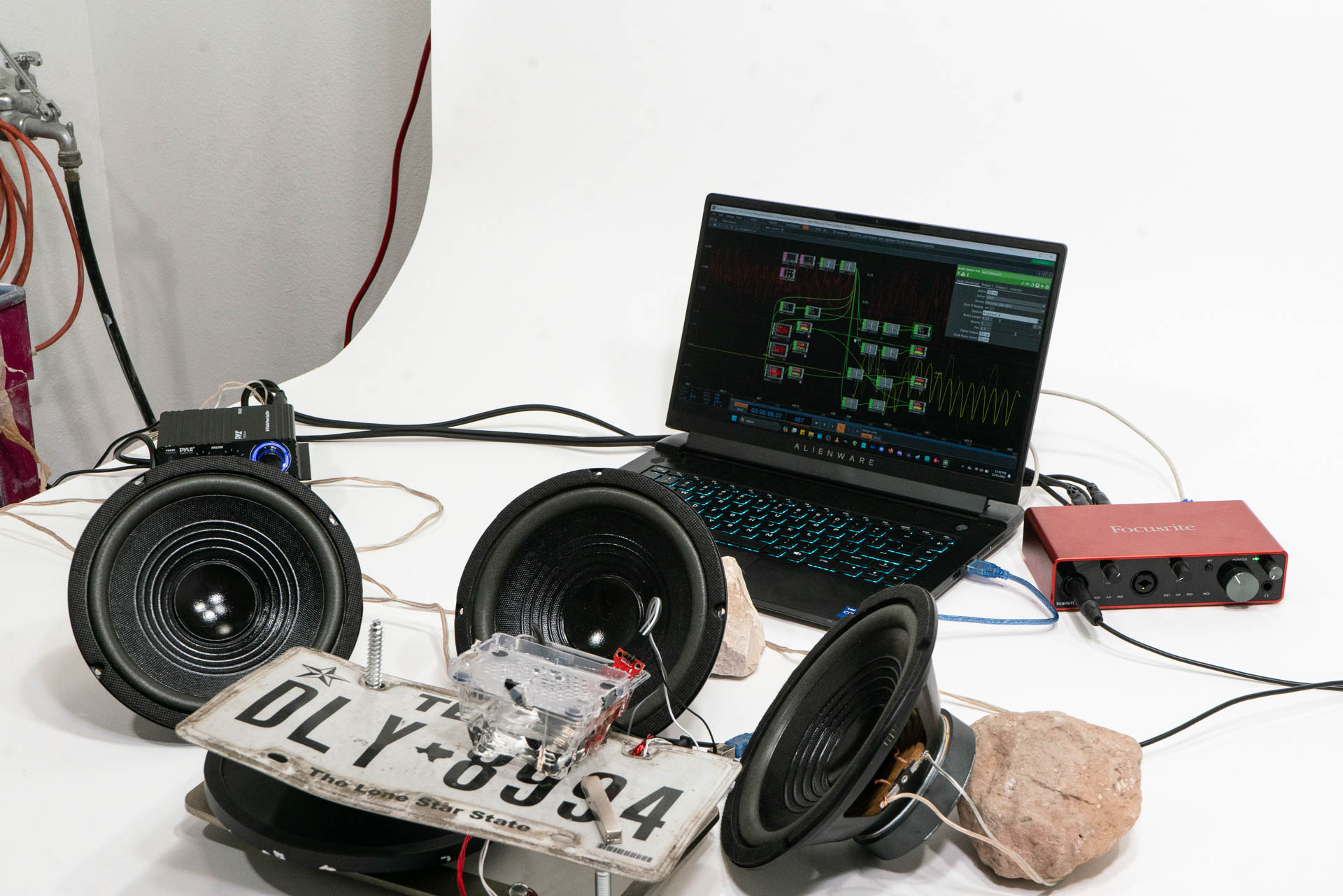 speakers and computer - water synth